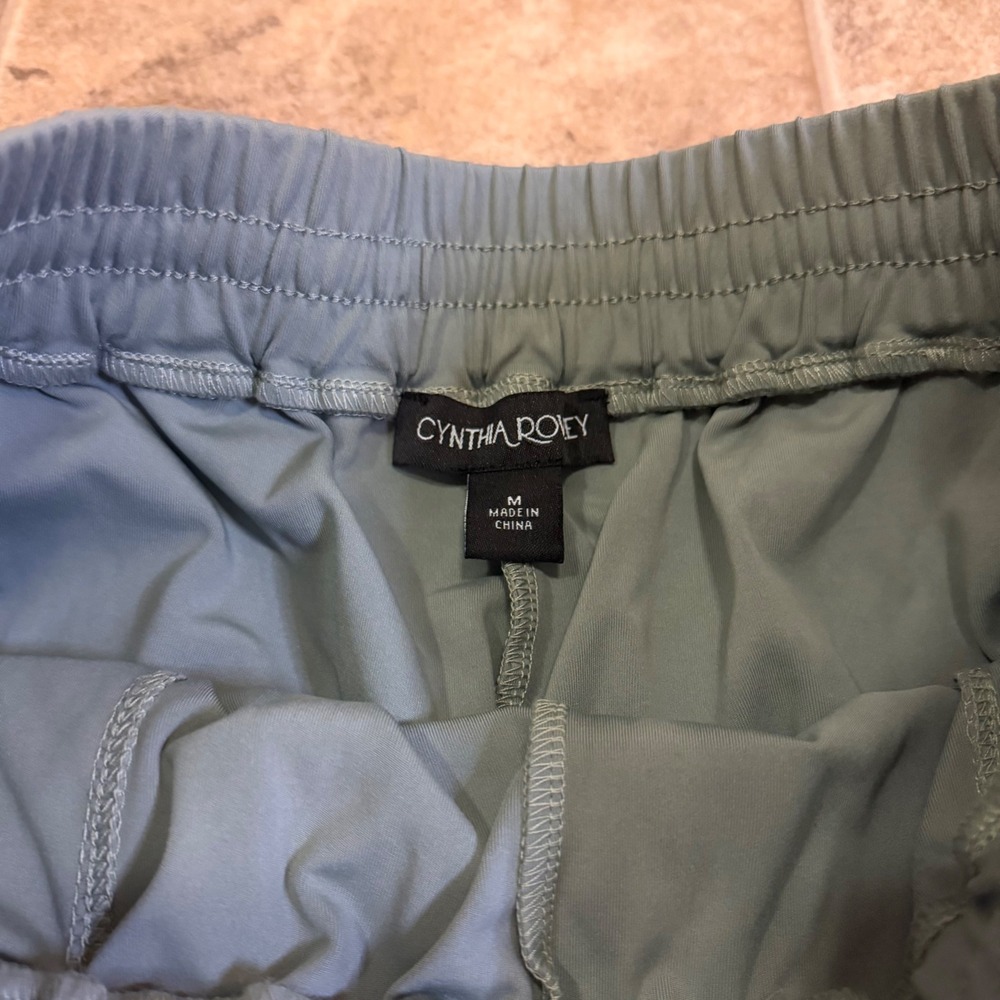 Cynthia Rowley Sage Green Activewear Shorts Drawstring Elastic Women Medium NWT - Picture 13 of 16